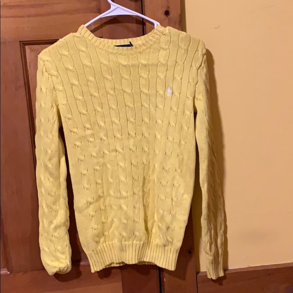 Sweater yellow